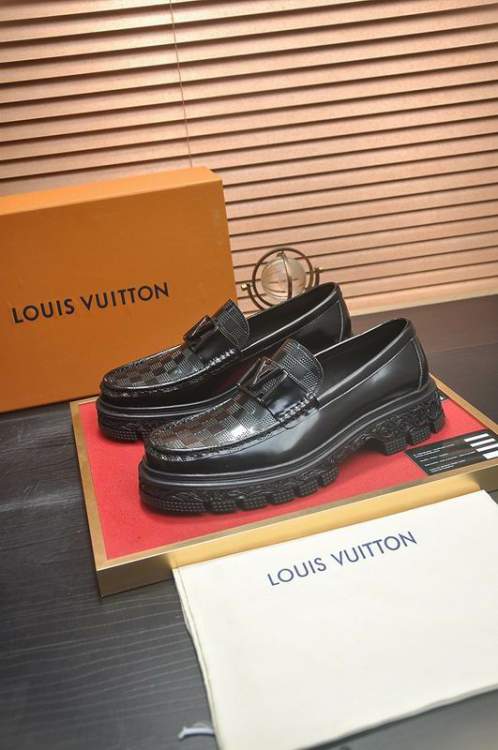 Picture of Louis Vuitton Shoes _SKULVsz38-45mnf035614184